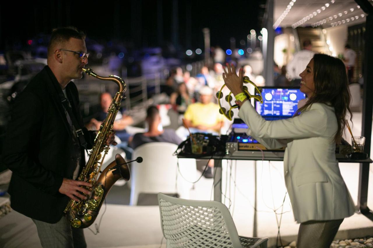 Apartments Marina Novi Novi Vinodolski Kültér fotó